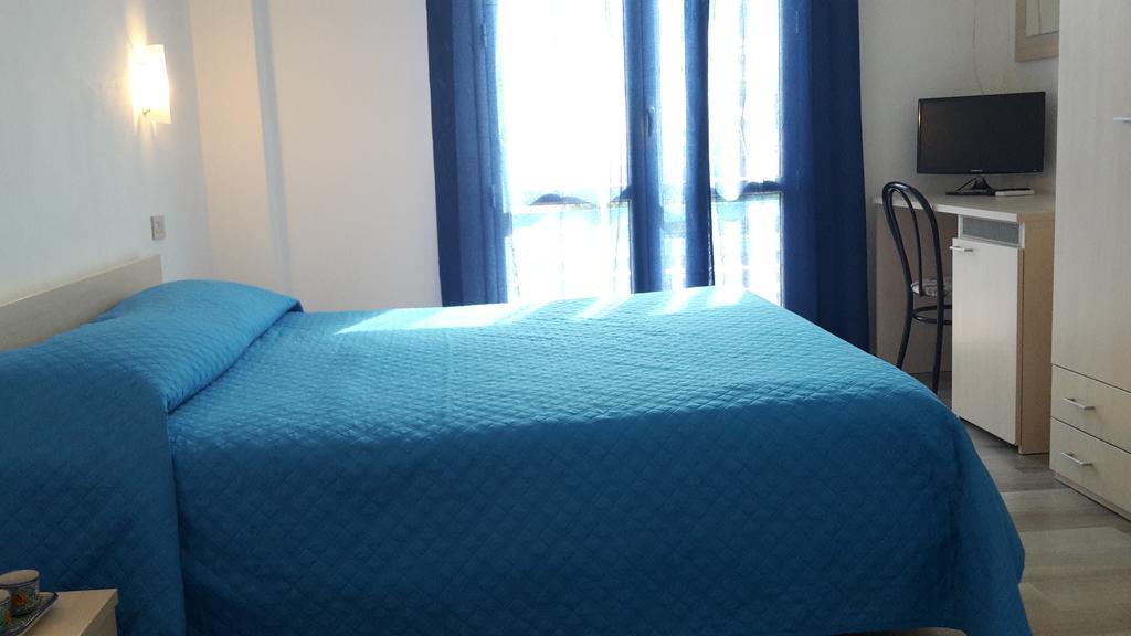 Sogni Nel Blu Aparthotel Isola di Ustica Exterior photo