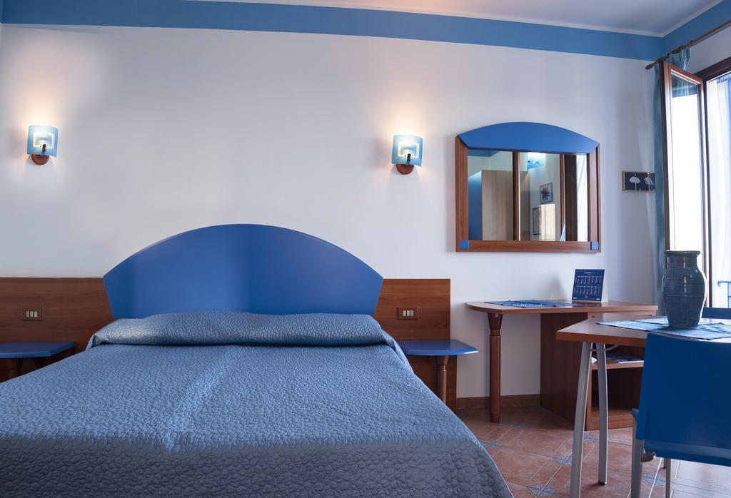 Sogni Nel Blu Aparthotel Isola di Ustica Exterior photo