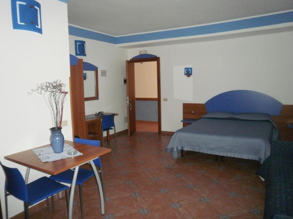 Sogni Nel Blu Aparthotel Isola di Ustica Room photo