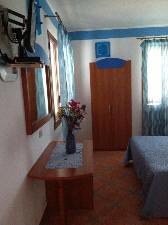 Sogni Nel Blu Aparthotel Isola di Ustica Room photo