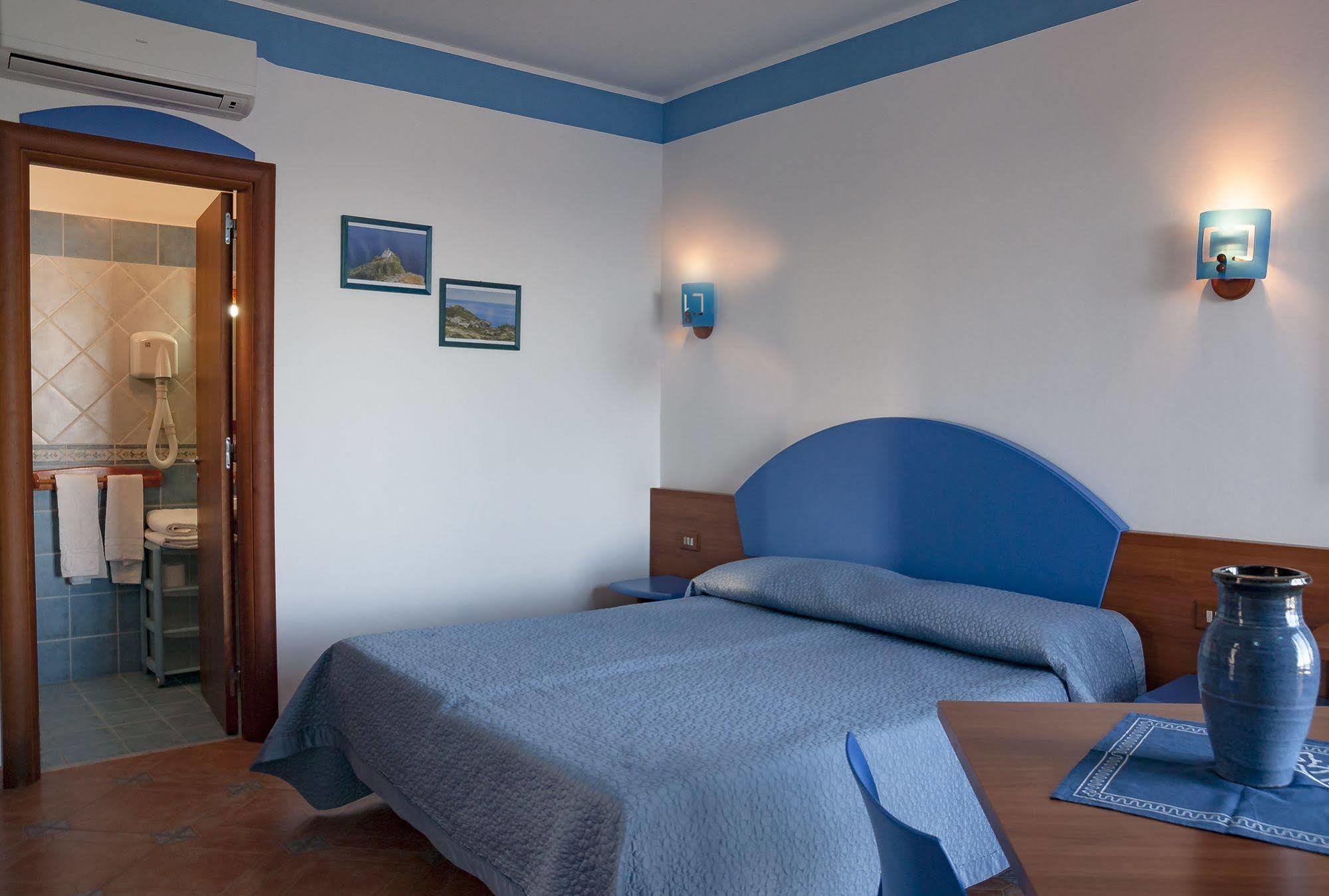 Sogni Nel Blu Aparthotel Isola di Ustica Exterior photo