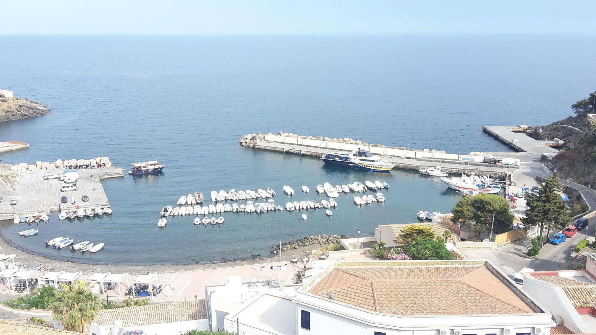 Sogni Nel Blu Aparthotel Isola di Ustica Exterior photo